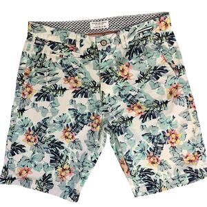 Ricky Singh Denim Flower Tropical Floral Shorts, Size 30, 9.5” Inseam, 10” Rise